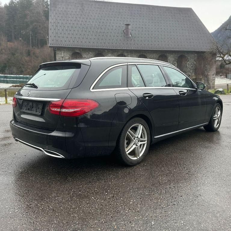 Gebraucht Mercedes C220 Avantgarde 170 PS (125 kW) 2015 Schwarz Limousine