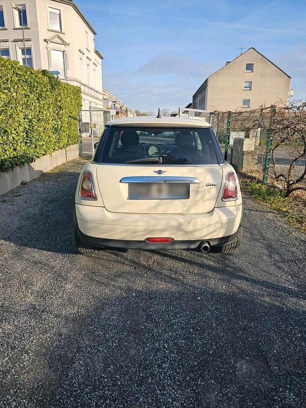 Second-hand Mini ONE 95 CP (69 kW) 2007 Alb Hatchback