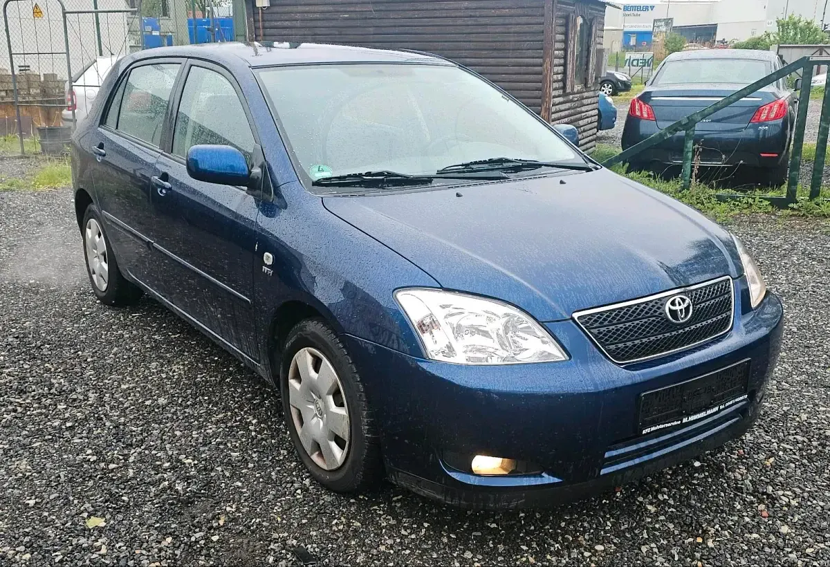 Gebraucht Toyota Corolla 110 PS (80 kW) 2003 Blau Limousine