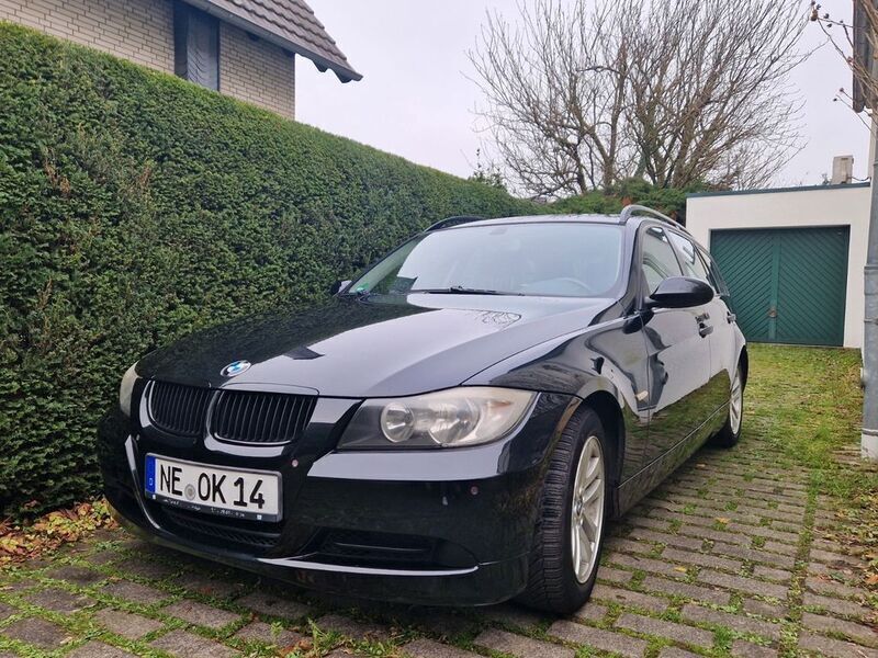 Schwarz Gebraucht 2006 BMW 320 Kombi | 2.799 € (Guter Preis) - Bild 1/4