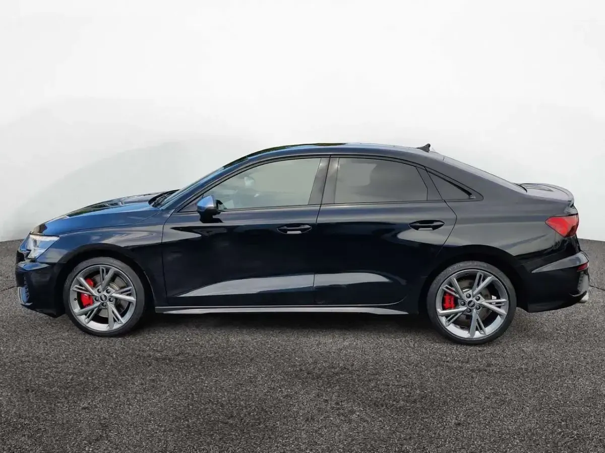 Gebraucht Audi S3 Design 310 PS (228 kW) 2022 Mythosschwarz metallic Limousine