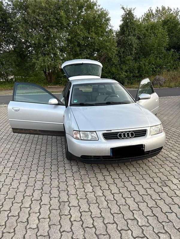 Silber Gebraucht 2000 Audi A3 Kleinwagen | 500 € (Guter Preis) - Bild 1/4