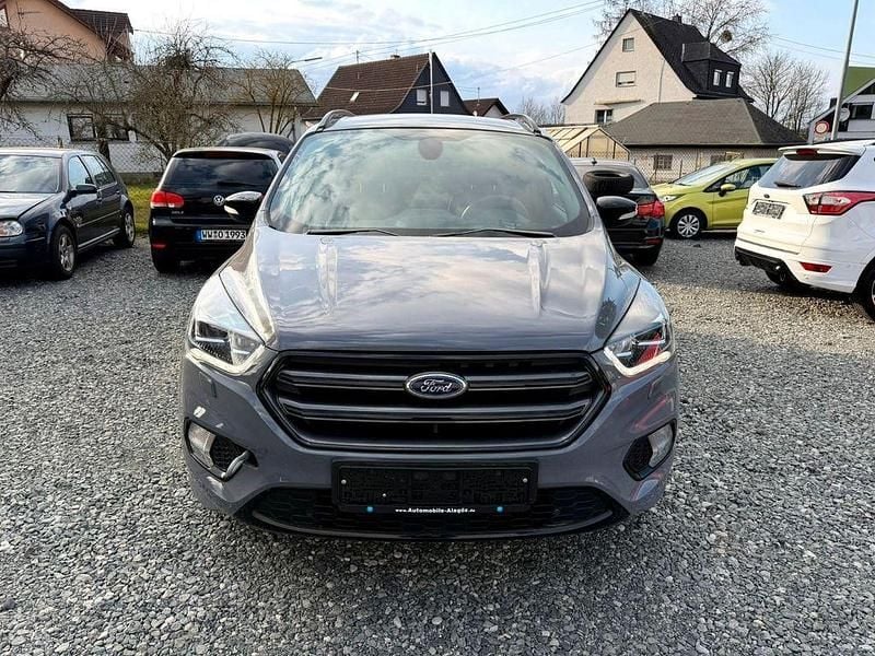 Gebraucht Ford Kuga ST-Line 179 PS (131 kW) 2019 Grau SUV