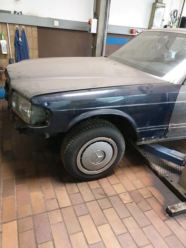 Gebraucht 1990 Mercedes 300 SE Limousine | 4.500 € - Bild 1/4