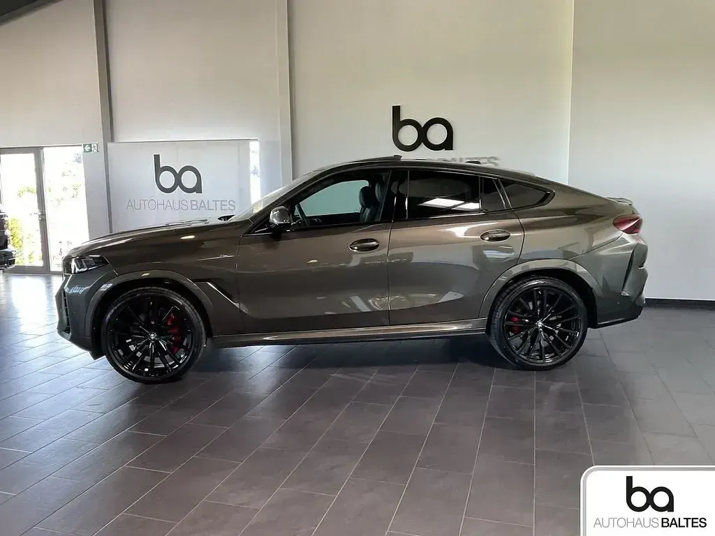 Gebraucht BMW X6 M Sport 298 PS (219 kW) 2025 Manhatten met. SUV