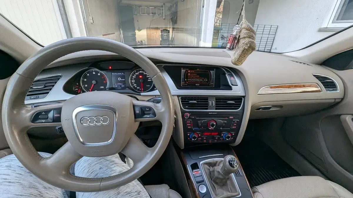 Gebraucht Audi A4 Ambiente 120 PS (88 kW) 2008 Grün Limousine