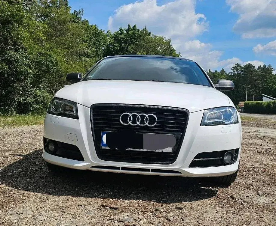 Gebraucht Audi A3 105 PS (77 kW) 2011 Weiß Kleinwagen