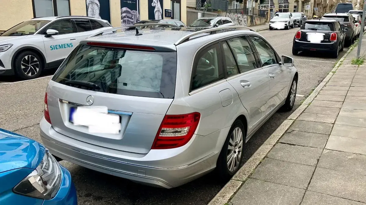 Gebraucht Mercedes C250 Elegance 204 PS (150 kW) 2012 Silber Limousine
