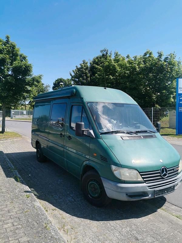 Grün Gebraucht 2002 Mercedes Sprinter Van | 9.500 € - Bild 1/4