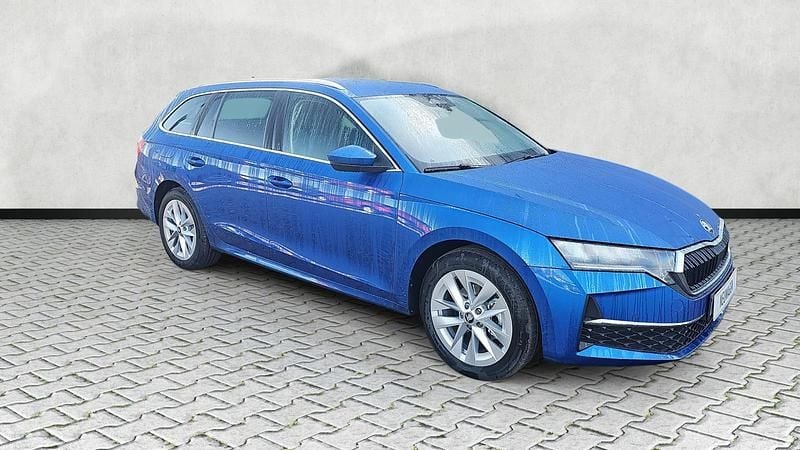 Neu Skoda Octavia Selection 150 PS (110 kW) 2025 Raceblau metallic Kombi