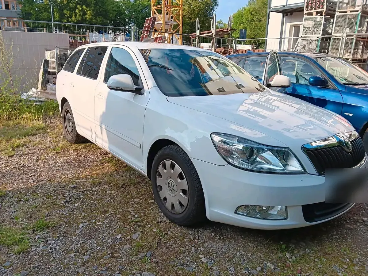 Gebraucht Skoda Octavia 102 PS (75 kW) 2009 Weiß Kombi