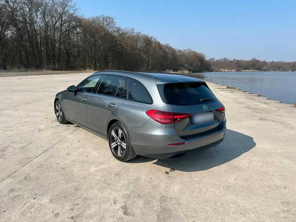 Gebraucht Mercedes C220 Avantgarde 200 PS (147 kW) 2022 Grau Kombi