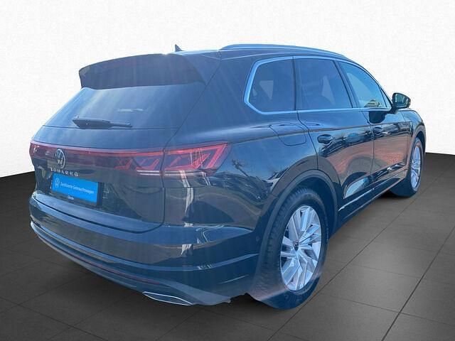 Gebraucht VW Touareg Elegance 231 PS (169 kW) 2024 Grenadillschwarz metallic SUV