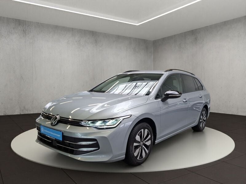 Oyster silver metallic Gebraucht 2024 VW Golf VIII Goal Kombi | 31.700 € (Superpreis) - Bild 1/4