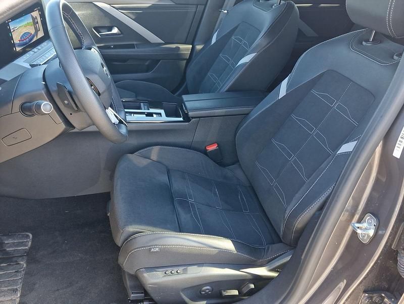 Gebraucht Opel Astra 131 PS (96 kW) 2025 Grau metallic Kleinwagen