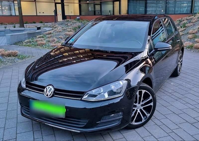 Gebraucht VW Golf VII 105 PS (77 kW) 2014 Schwarz Limousine