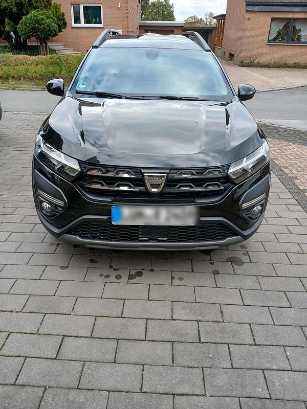 Schwarz Gebraucht 2022 Dacia Jogger Van / Kleinbus | 18.900 € - Bild 1/4