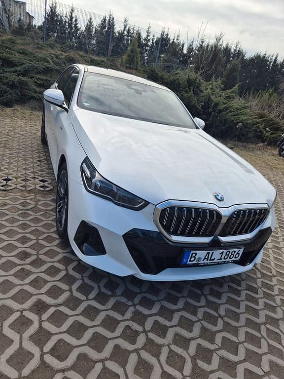 Gebraucht BMW 520 Performance 197 PS (144 kW) 2024 Weiß Limousine