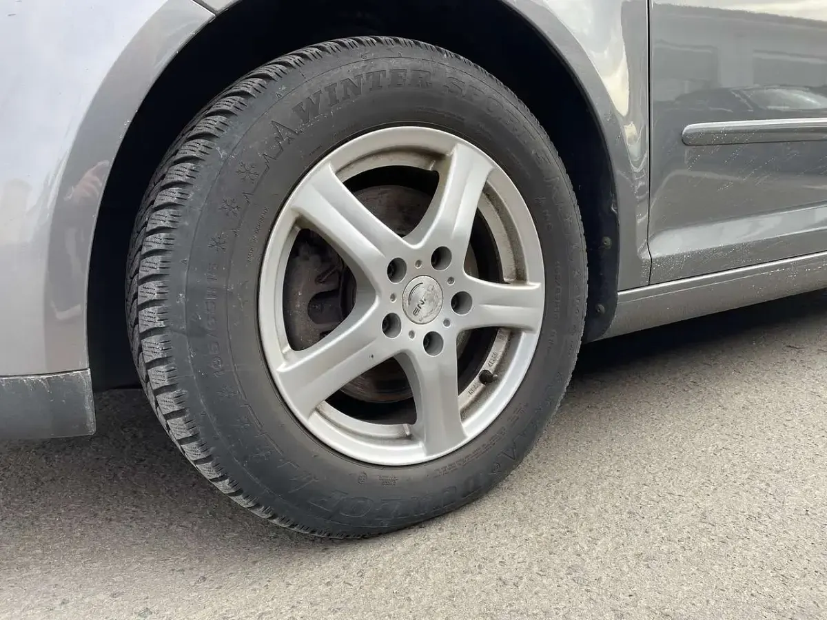 Gebraucht VW Golf V 105 PS (77 kW) 2007 United grey metallic Limousine