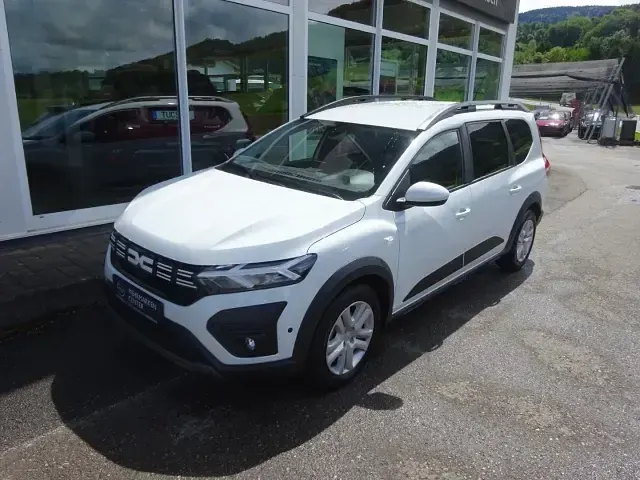 Gebraucht Dacia Jogger Expression 141 PS (103 kW) 2023 Weiss Van / Kleinbus