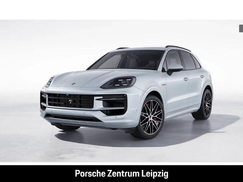 Silber Gebraucht 2024 Porsche Cayenne S E-Hybrid SUV | 117.800 € (Etwas zu teuer) - Bild 1/4