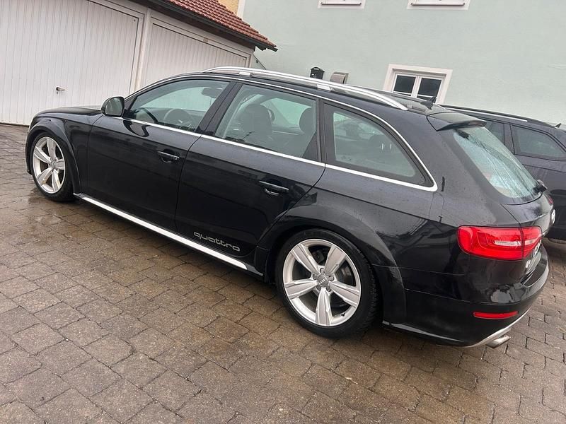 Gebraucht Audi A4 Allroad 211 PS (155 kW) 2012 Schwarz Kombi