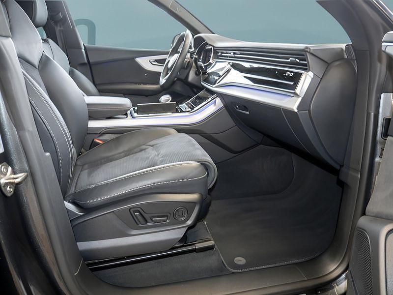 Gebraucht Audi Q8 286 PS (210 kW) 2022 Grau SUV