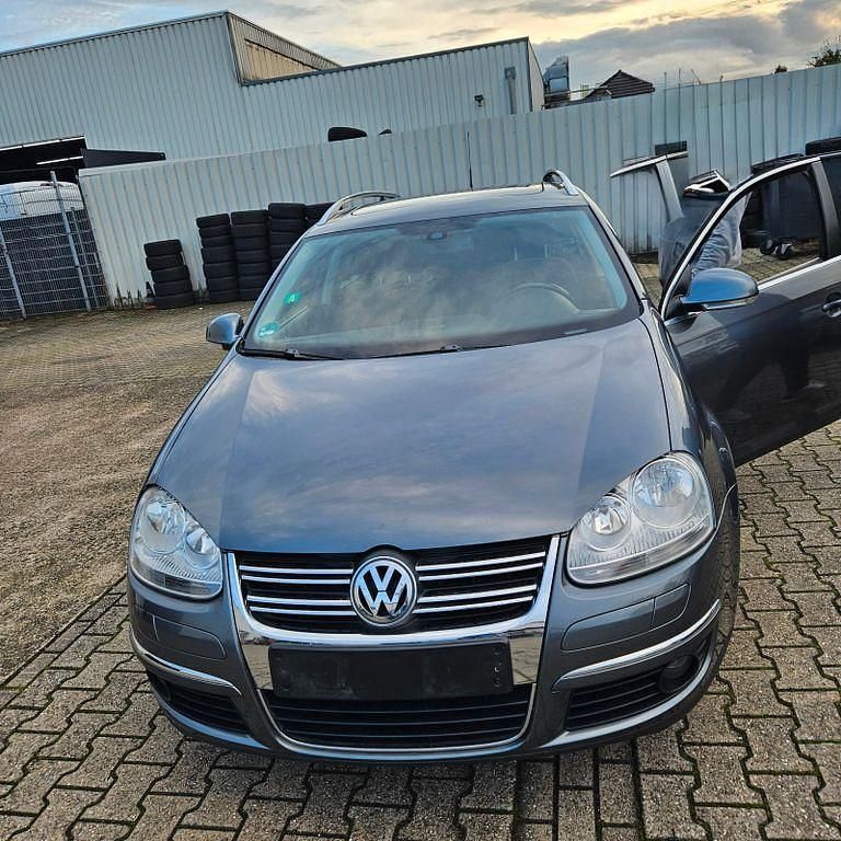 Silber Gebraucht 2008 VW Golf VI Sportline Kleinwagen | 2.900 € (Guter Preis) - Bild 1/4