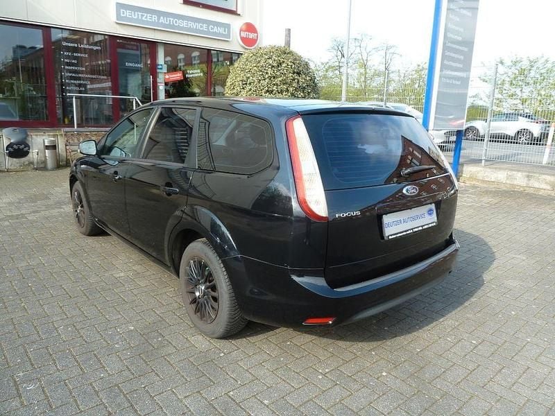 Second-hand Ford Focus 101 CP (74 kW) 2010 Negru Berlinǎ