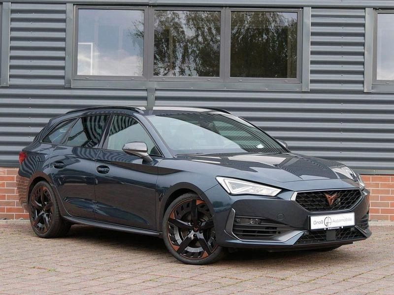 Grau Gebraucht 2021 Cupra Leon VZ Limousine | 28.290 € (Fairer Preis) - Bild 1/4