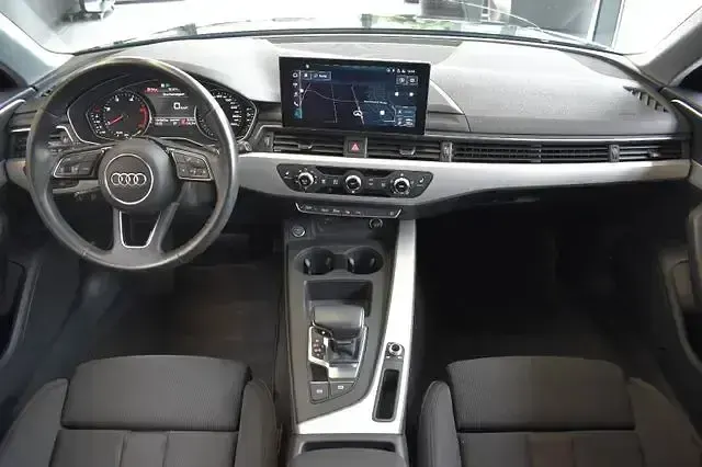 Gebraucht Audi A4 Sport 136 PS (100 kW) 2021 Grau Kombi