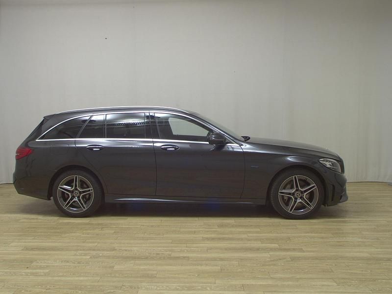 Gebraucht Mercedes C300e AMG line 306 PS (225 kW) 2021 Grau Kombi