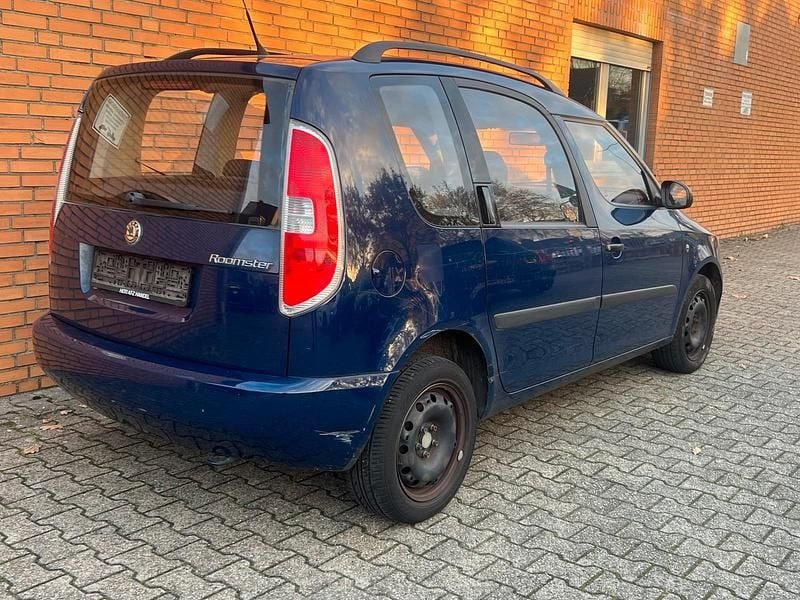 Gebraucht Skoda Roomster 70 PS (51 kW) 2010 Blau Van / Kleinbus