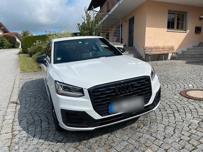 Gebraucht Audi Q2 S-Line 150 PS (110 kW) 2018 Weiß SUV