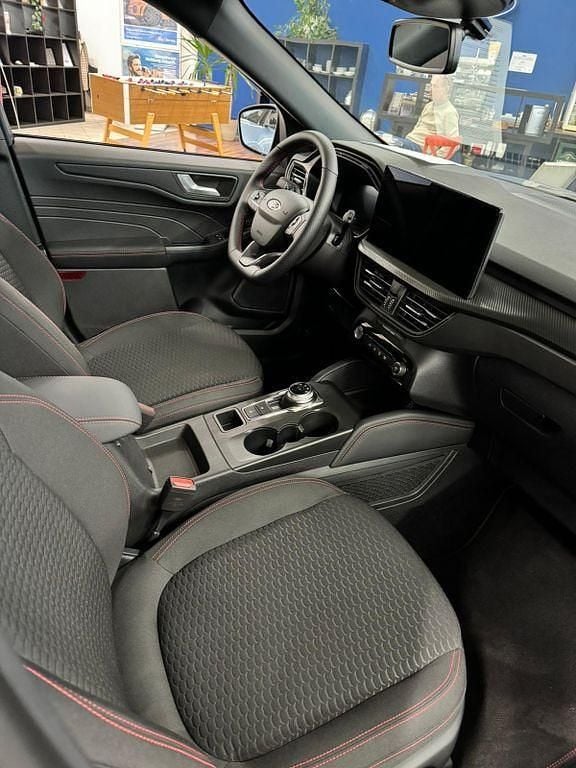 Gebraucht Ford Kuga ST-Line 186 PS (136 kW) 2024 Schwarz SUV