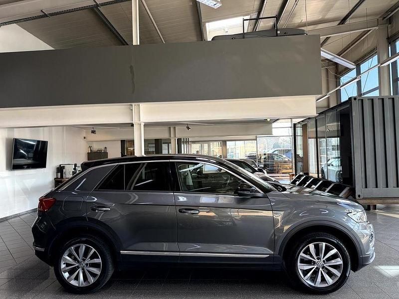 Gebraucht VW T-Roc Style 150 PS (110 kW) 2020 Indiumgrau metallic (metallic) SUV