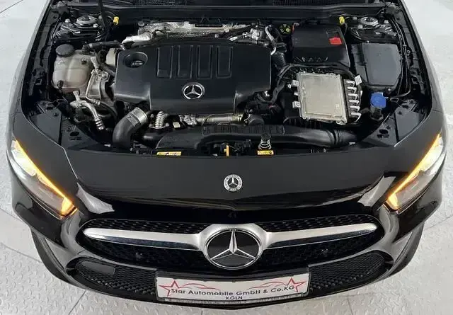 Gebraucht Mercedes A180 Style 116 PS (85 kW) 2023 Nachtschwarz Kleinwagen