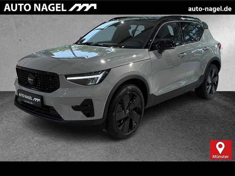 Neu Volvo XC40 Plus 163 PS (119 kW) 2026 Grau SUV