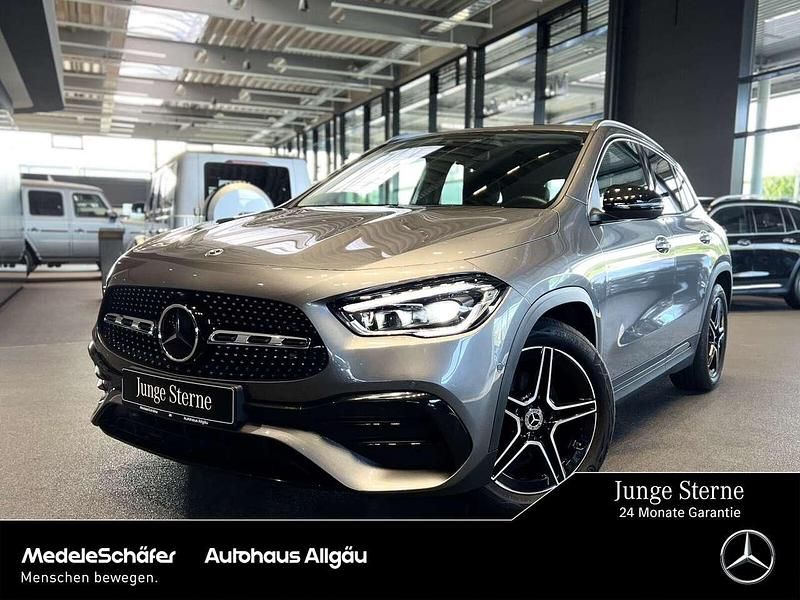 lack mountaingrau (metallic) Gebraucht 2023 Mercedes GLA200 AMG SUV | 38.450 € (Fairer Preis) - Bild 1/4
