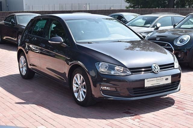 Grau Gebraucht 2016 VW Golf VII LOUNGE Limousine | 11.000 € (Fairer Preis) - Bild 1/4