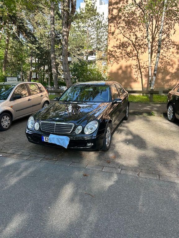 Gebraucht Mercedes E200 Classic 122 PS (89 kW) 2006 Schwarz Limousine