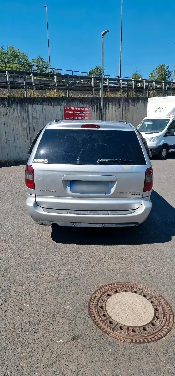 Gebraucht Chrysler Grand Voyager 150 PS (110 kW) 2005 Silber Van / Kleinbus