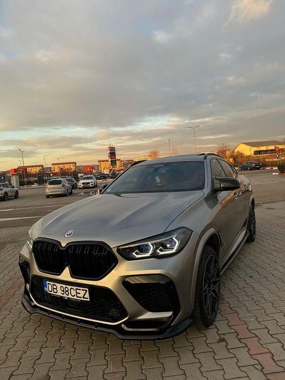 Silber Gebraucht 2022 BMW X6 M Competition Edition SUV | 87.000 € (Guter Preis) - Bild 1/4