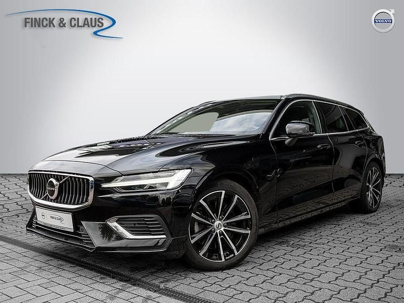 Onyx schwarz Gebraucht 2022 Volvo V60 Core Kombi | 32.880 € (Guter Preis) - Bild 1/4