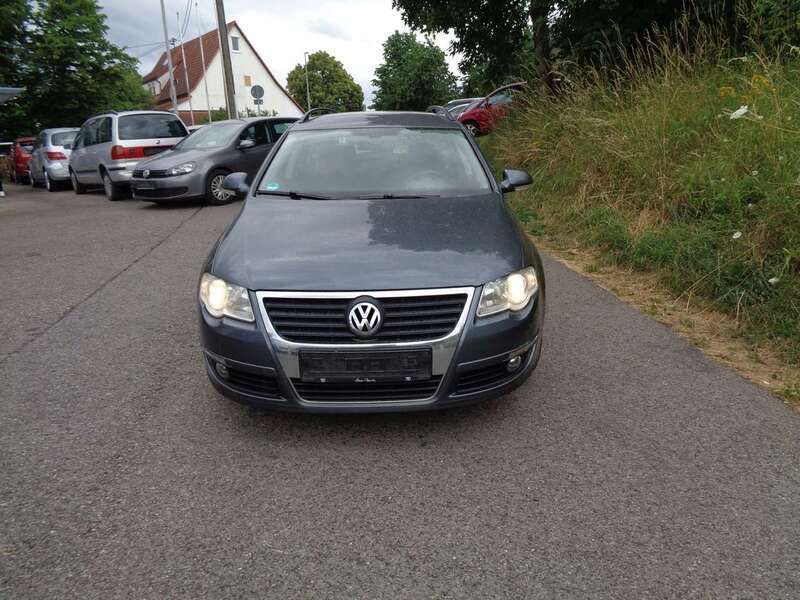 Islandgrau Gebraucht 2010 VW Passat Sportline Kombi | 3.900 € (Fairer Preis) - Bild 1/4