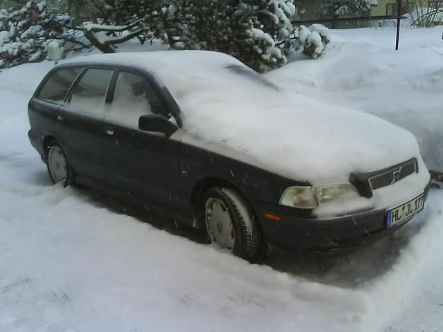 Gebraucht Volvo V40 140 PS (102 kW) 1996 Blau Kombi