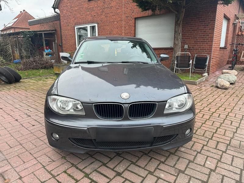 Gebraucht BMW 118 122 PS (89 kW) 2005 Grau Kleinwagen