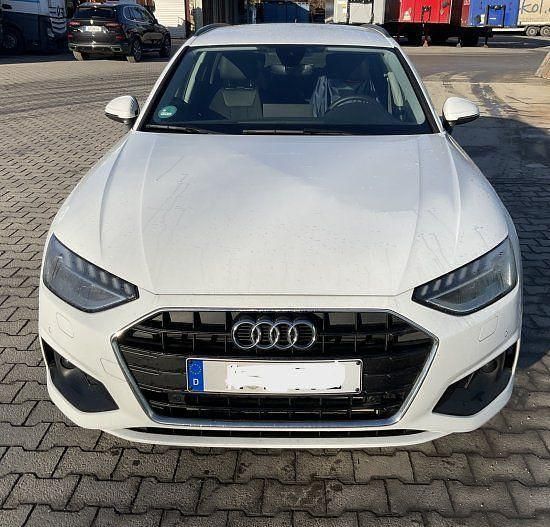 Second-hand Audi A4 Sport 150 CP (110 kW) 2023 Alb Break