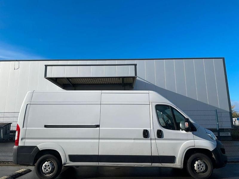Gebraucht Opel Movano 140 PS (102 kW) 2022 Weiß Van / Kleinbus