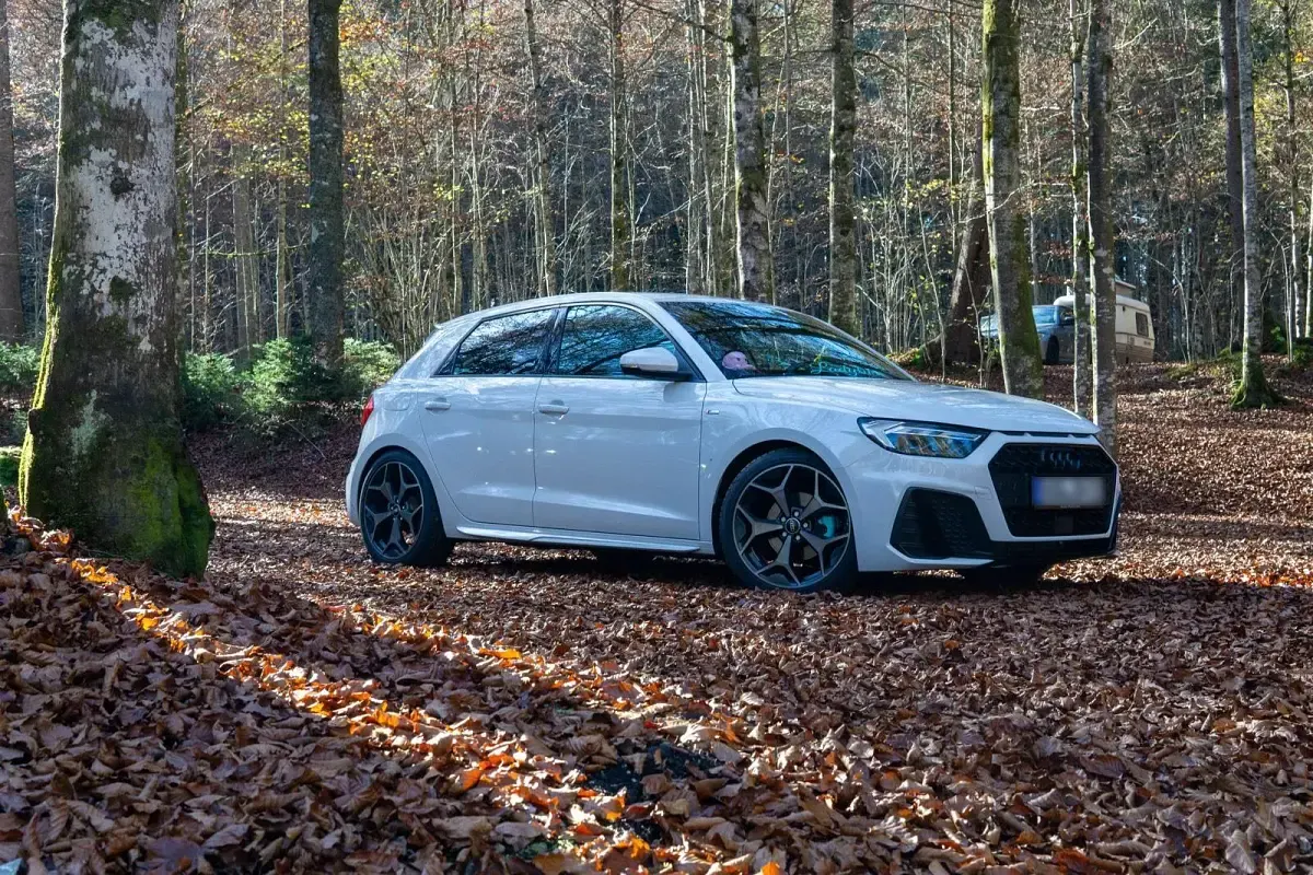 Gebraucht Audi A1 S-Line 95 PS (69 kW) 2023 Weiß SUV